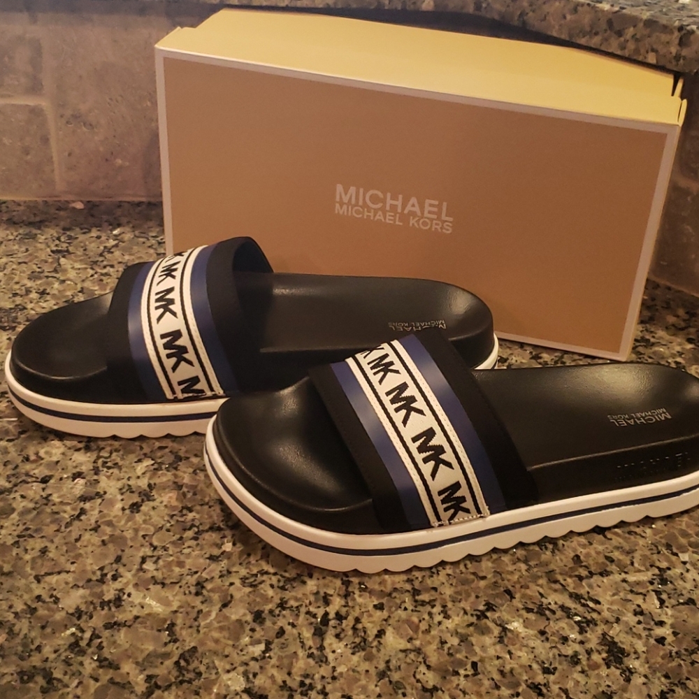 MK Slide Sandal - Picture 2 of 4
